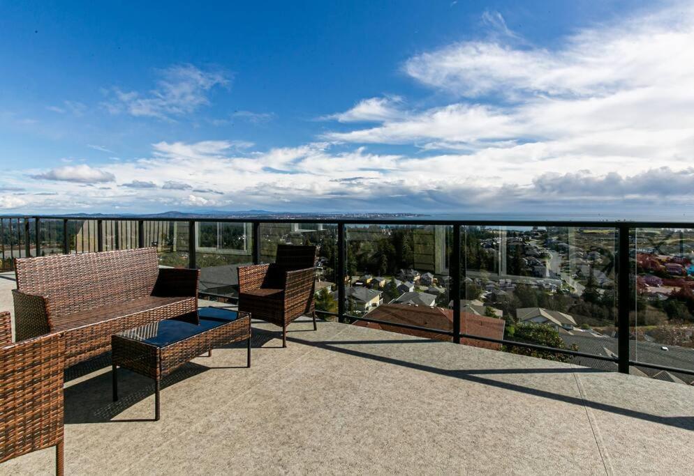 Eagle'S View Penthouse Appartement Victoria Buitenkant foto