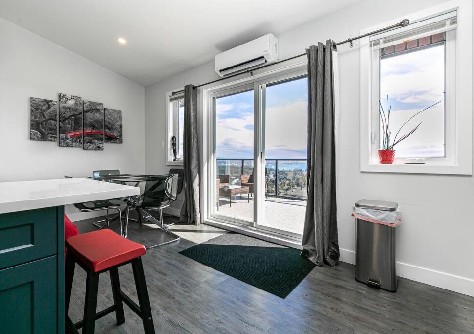 Eagle'S View Penthouse Appartement Victoria Buitenkant foto